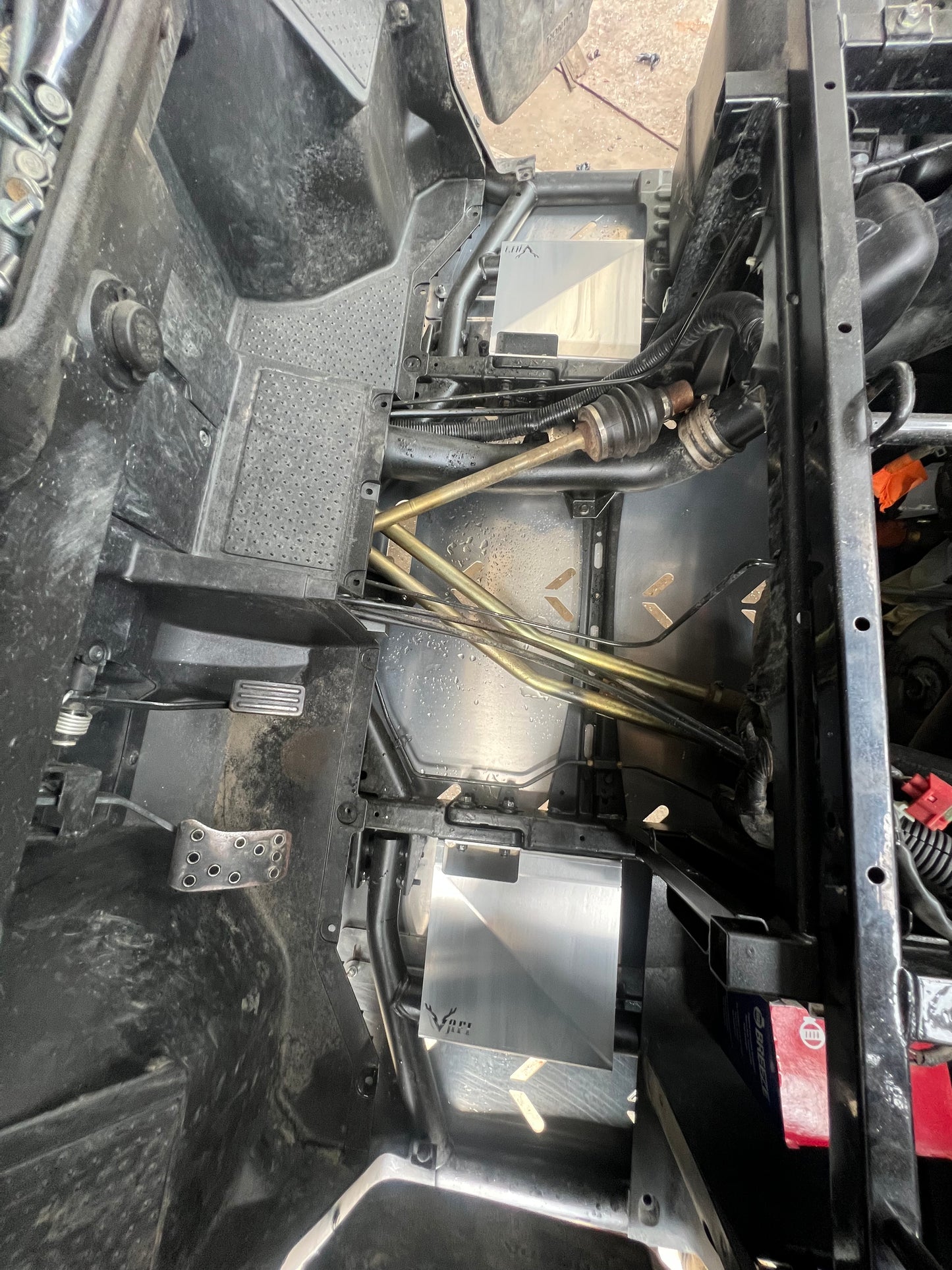Honda pioneer 1000 floor brace