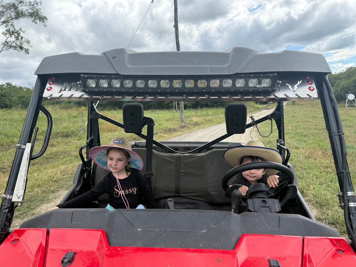 Honda Pioneer 1000 Gunrack/sun visor
